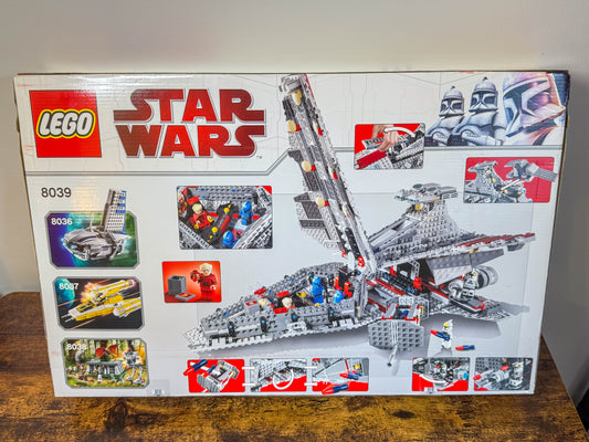 LEGO Star Wars The Clone Wars Venator-Class Republic Attack Cruiser 8039 NISB