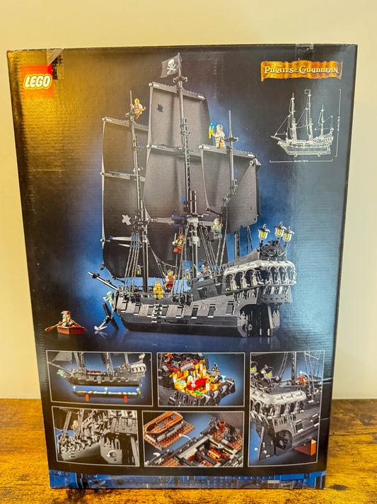 LEGO Icons Pirates of the Caribbean Captain Jack Sparrow's Pirate Ship 10365