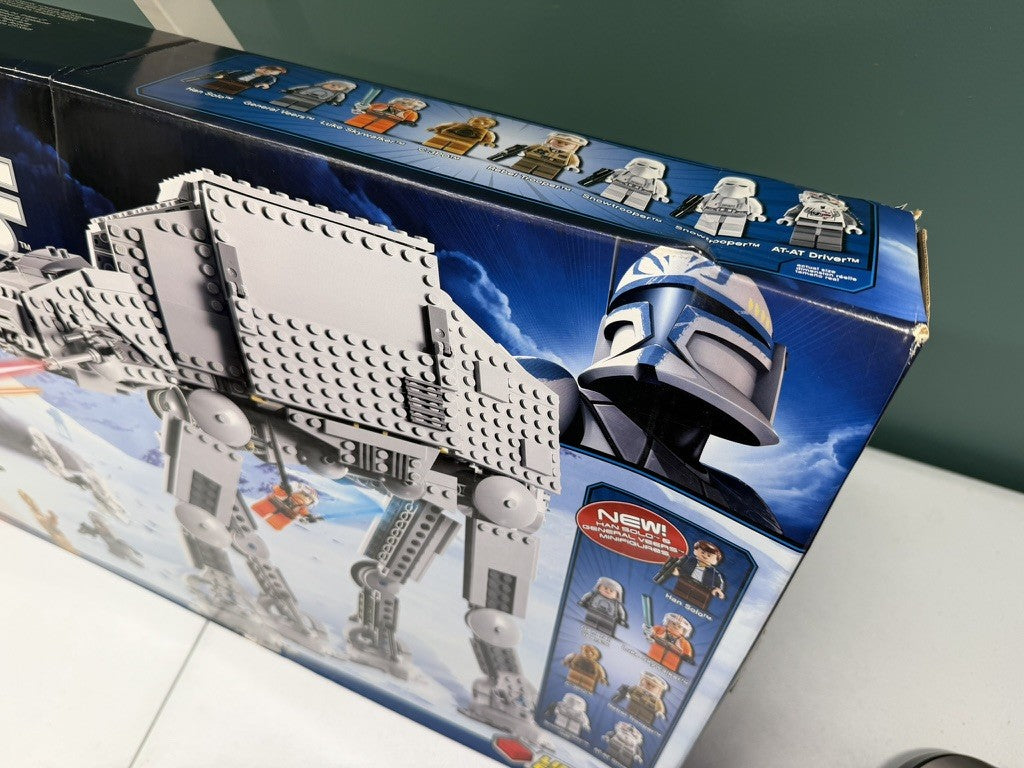 LEGO Star Wars Episode V AT-AT Walker 8129