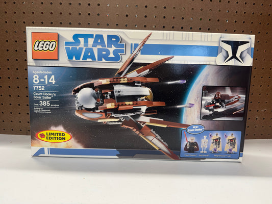 LEGO Star Wars: Count Dooku's Solar Sailer (7752) New In Sealed Box
