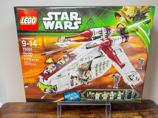 LEGO Star Wars Episode II Republic Gunship 75021 New in Sealed Box
