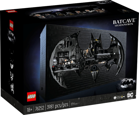 LEGO DC Comics Super Heroes Batman Returns Batcave – Shadow Box 76252