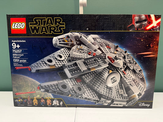 LEGO Star Wars Millennium Falcon 75257 New In Sealed Box Mint Condition!