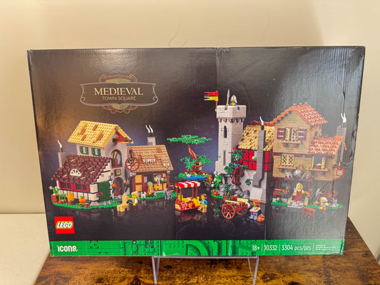 LEGO Icons Castle Medieval Town Square 10332 Factory Sealed