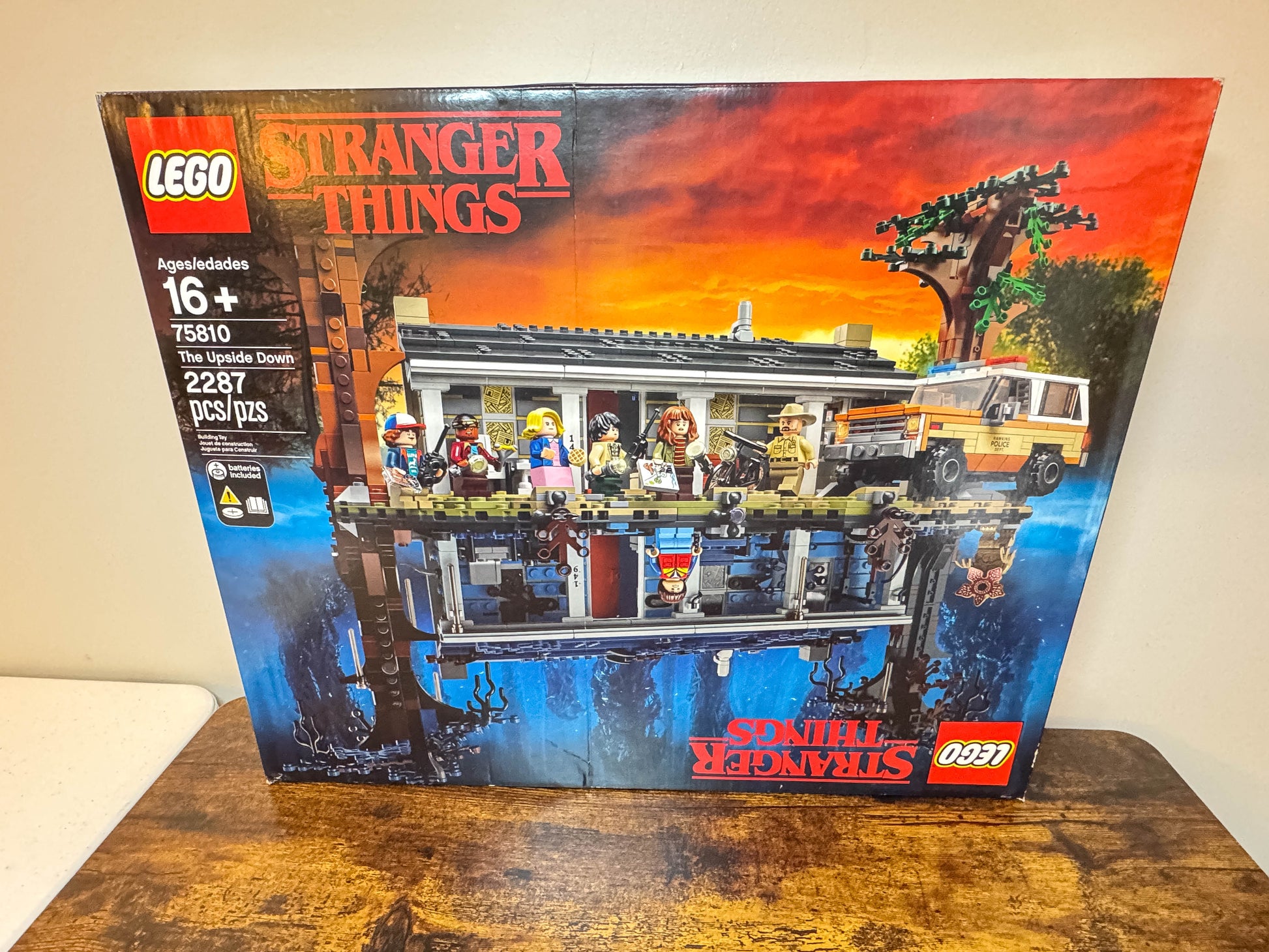 LEGO Stranger Things The Upside Down 75810 Factory Sealed Unit #227
