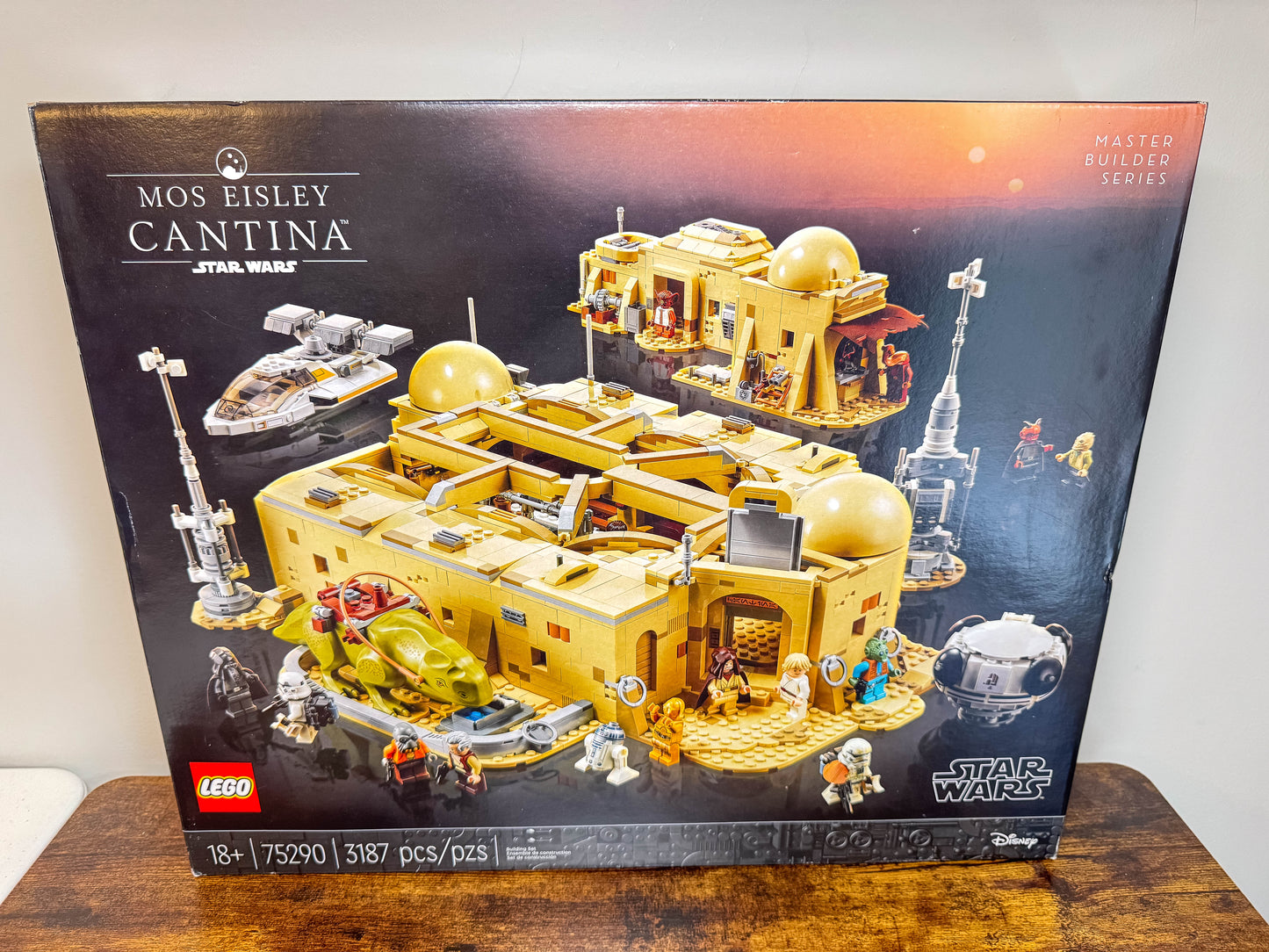 LEGO Star Wars Master Builder Series Mos Eisley Cantina 75290 Factory Sealed Unit #268