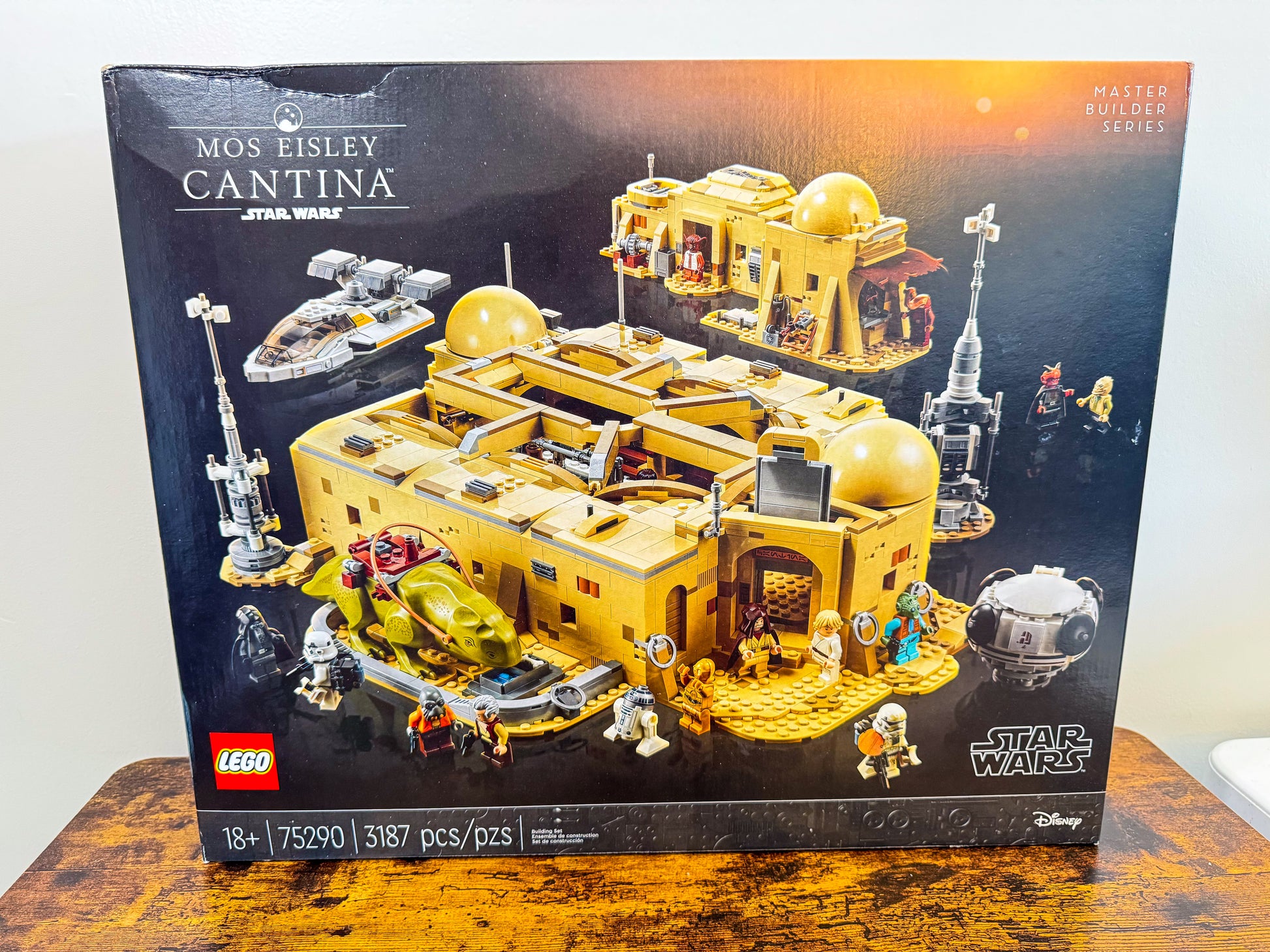 LEGO Star Wars Master Builder Series Mos Eisley Cantina 75290 Factory Sealed Unit #349