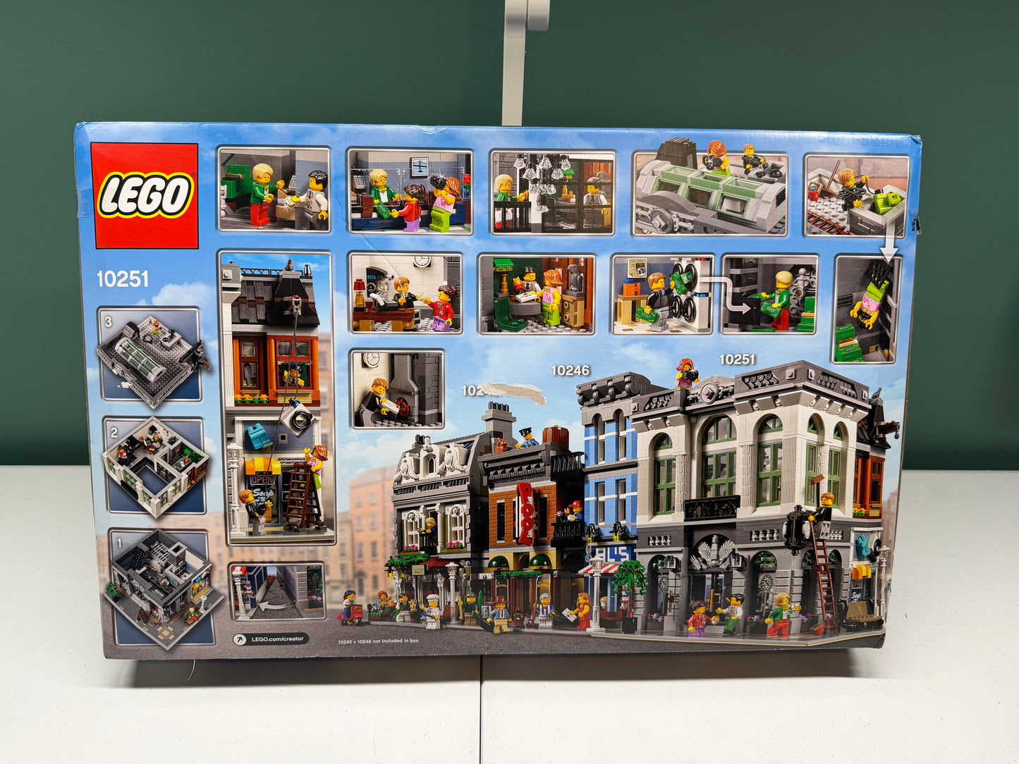 LEGO Creator Expert Brick Bank 10251 New In Sealed Box Great Condition