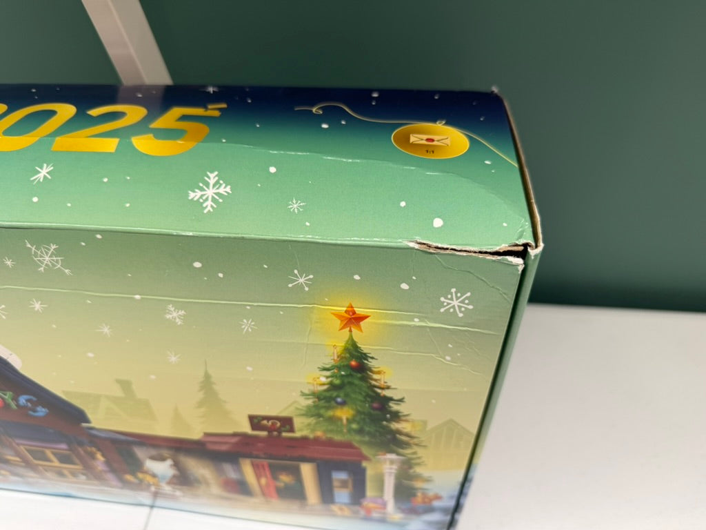 LEGO 2025 Employee Exclusive - Toy Store 4002025 NISB Fair Condition