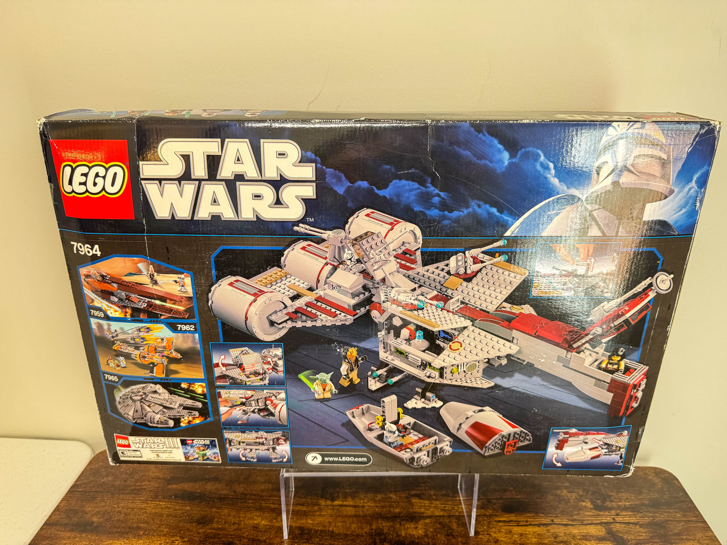 LEGO Star Wars The Clone Wars Republic Frigate 7964 Factory Sealed