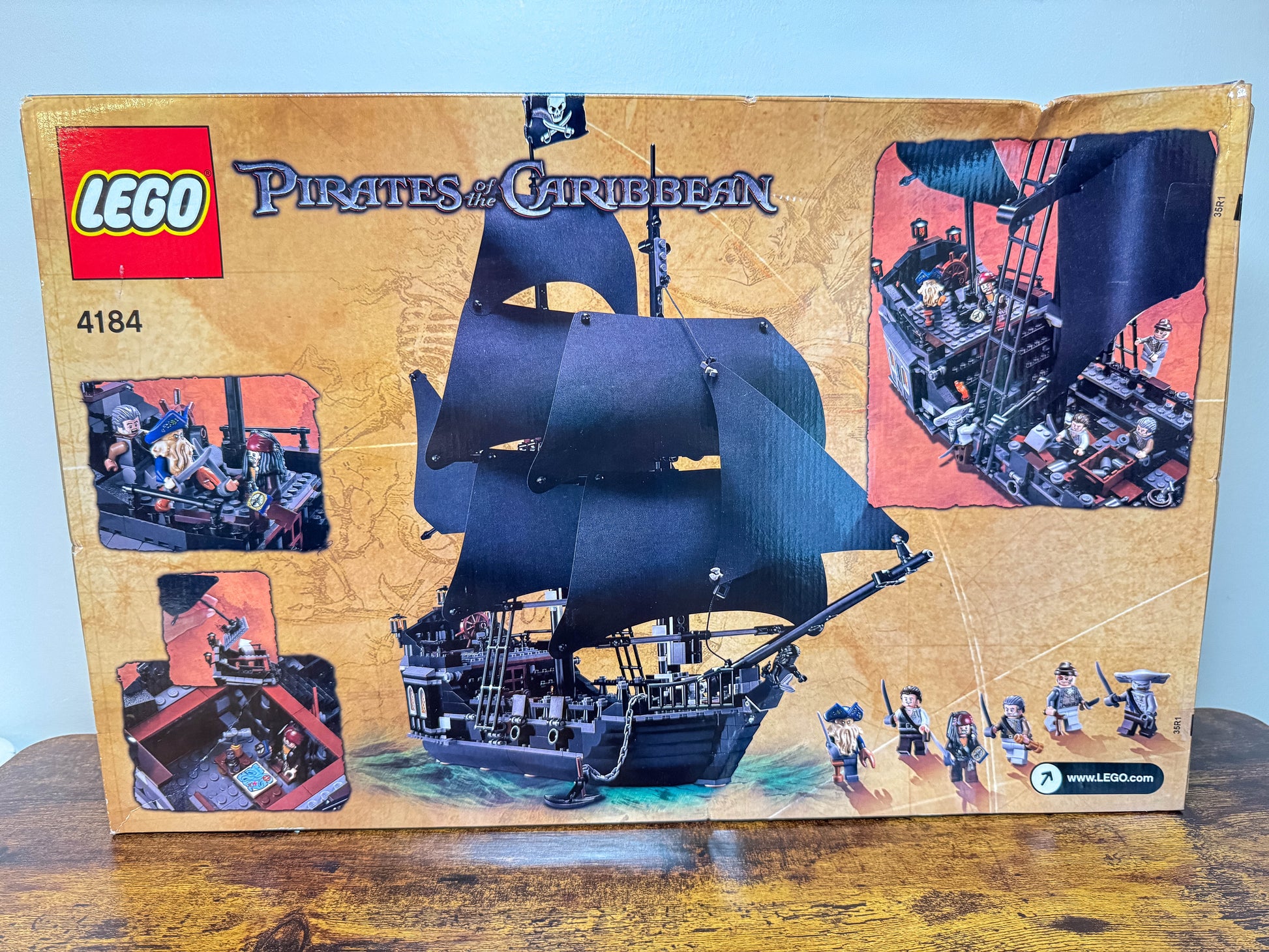 LEGO Pirates of the Caribbean The Black Pearl 4184 Factory Sealed Unit #284