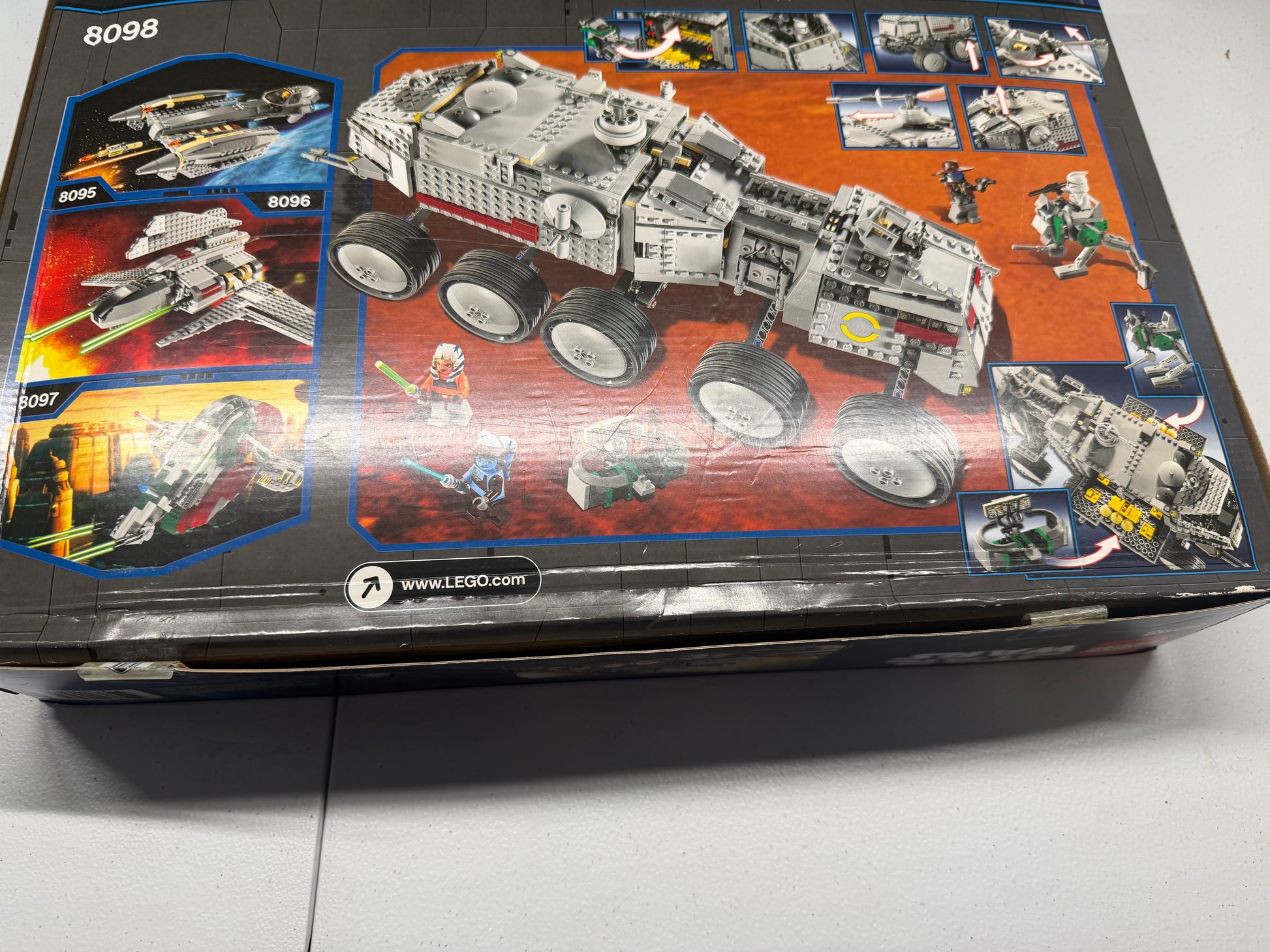LEGO Star Wars Clone Turbo Tank 8098 New Complete Set