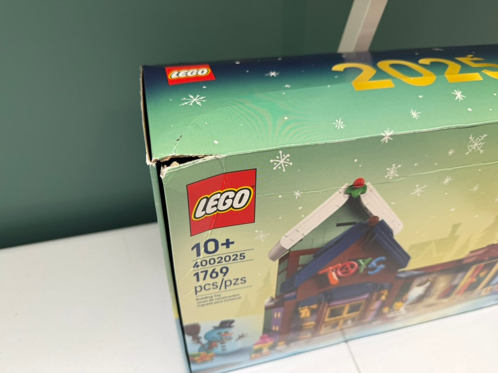 LEGO 2025 Employee Exclusive - Toy Store 4002025 NISB Fair Condition