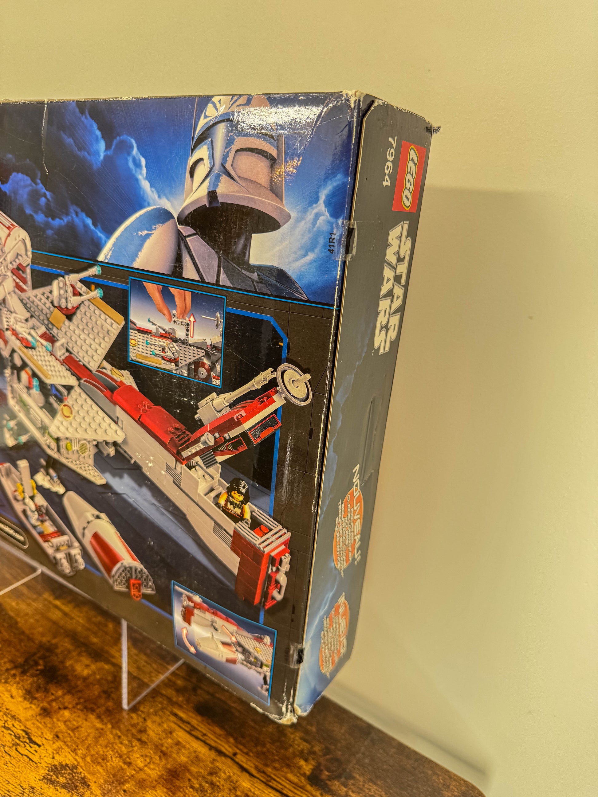 LEGO Star Wars The Clone Wars Republic Frigate 7964 Factory Sealed