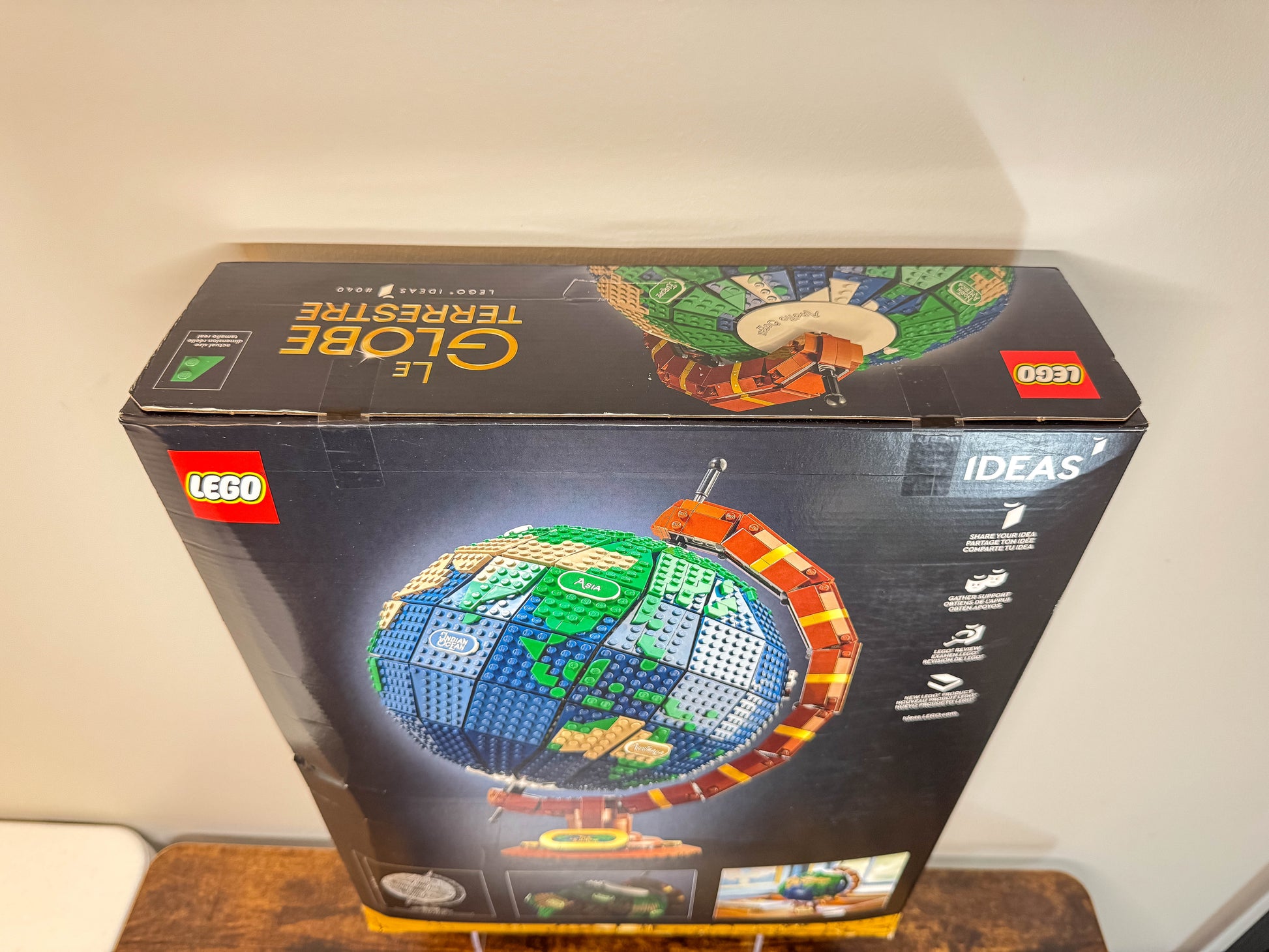 LEGO Ideas The Globe 21332 Factory Sealed