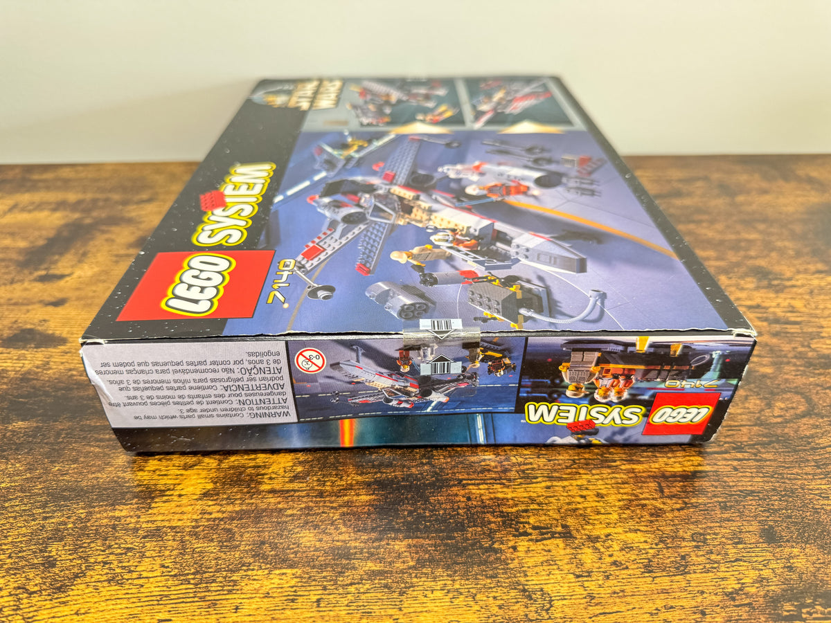 LEGO Star Wars Episode IV X-Wing Fighter 7140 Factory Sealed Unit #402