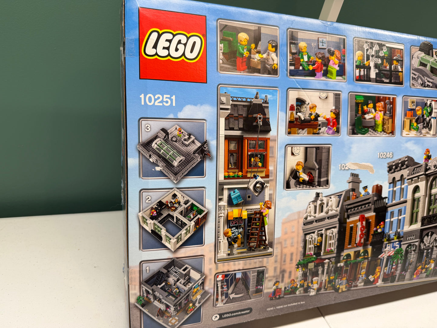 LEGO Creator Expert Brick Bank 10251 New In Sealed Box Great Condition