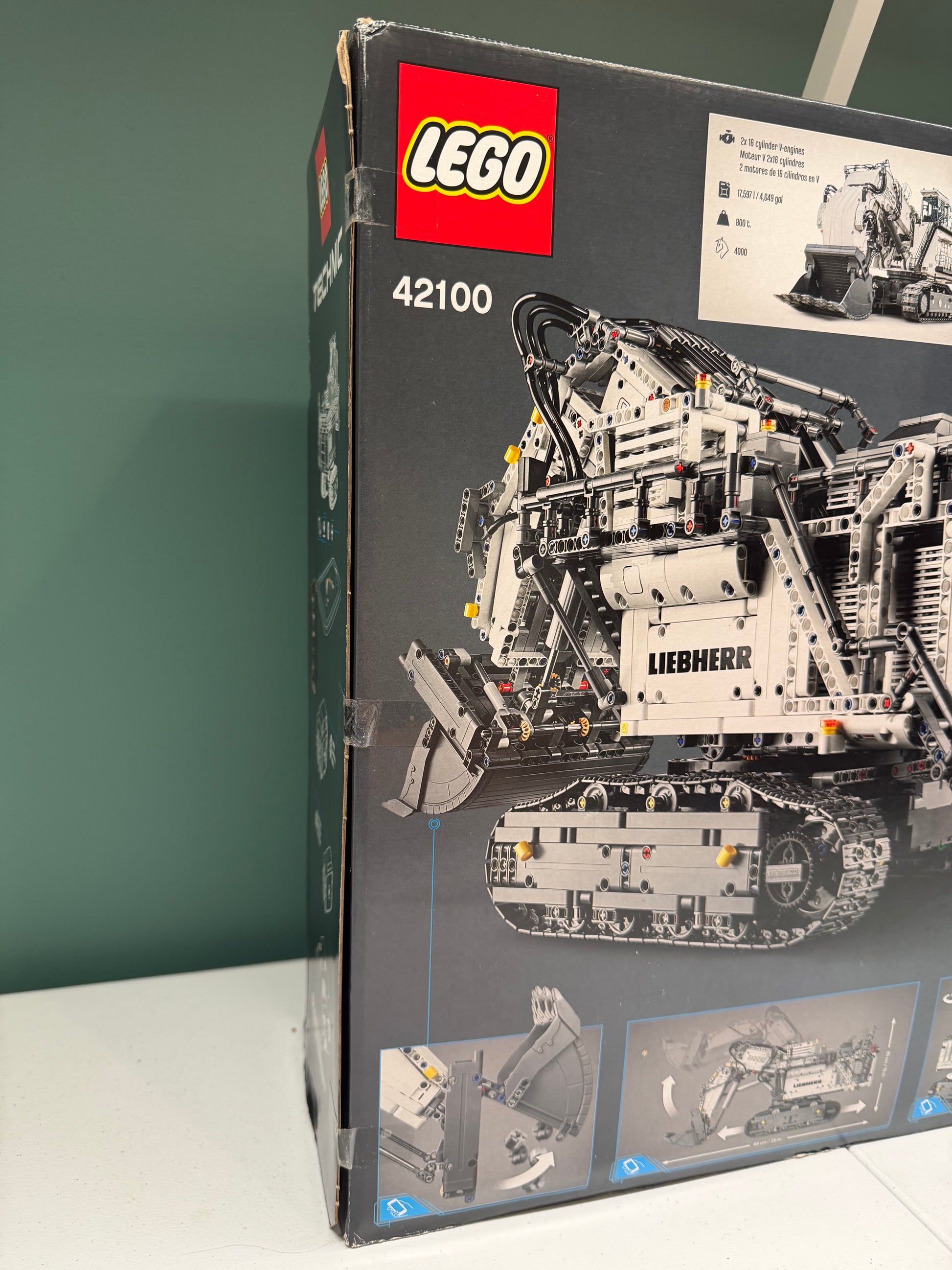 LEGO Technic Liebherr R 9800 42100 New In Sealed Box Good Condition