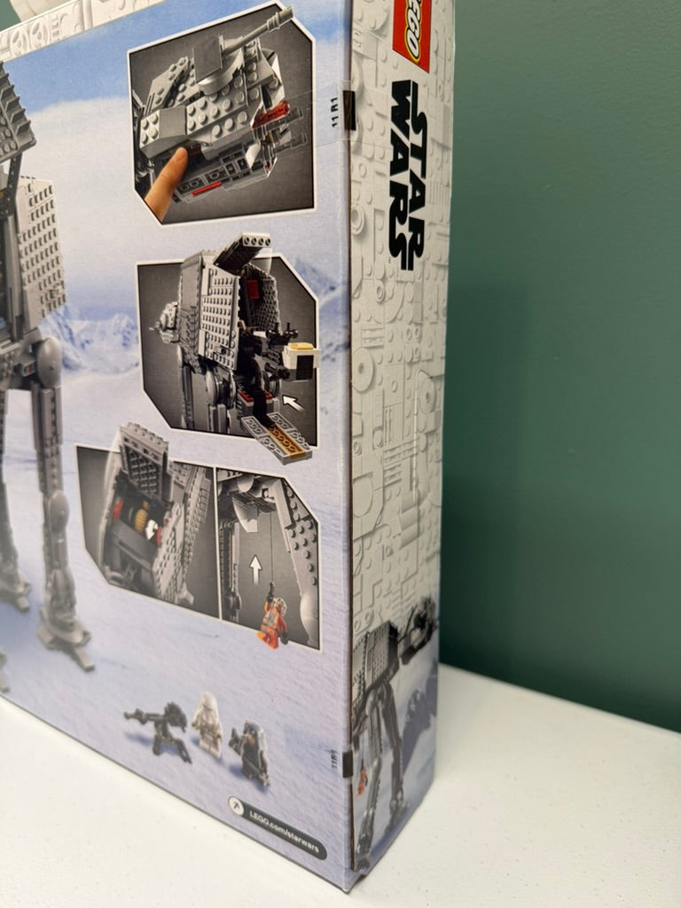 LEGO Star Wars AT-AT 75288 New In Sealed Box Great Condition