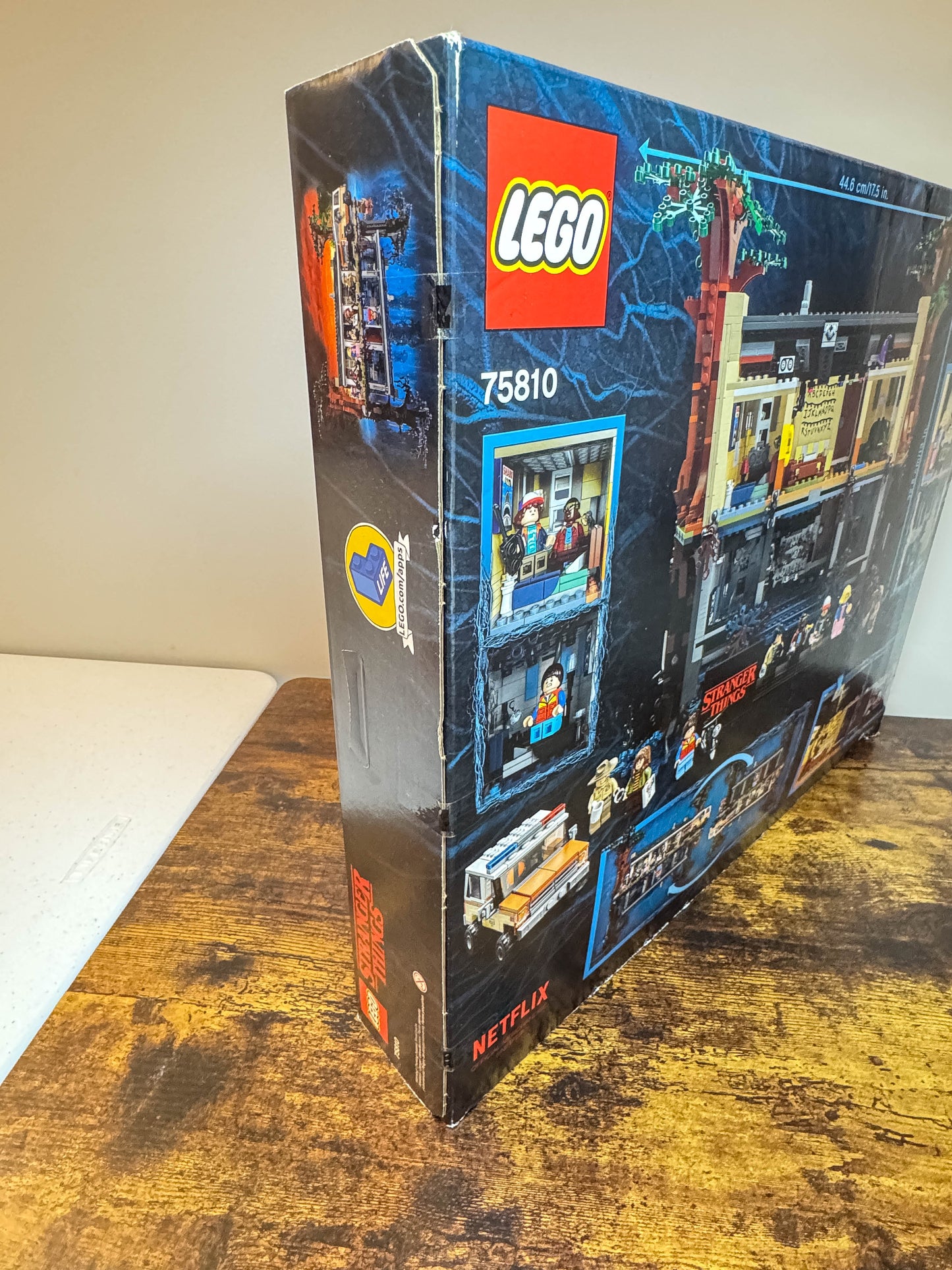 LEGO Stranger Things The Upside Down 75810 Factory Sealed Unit #227