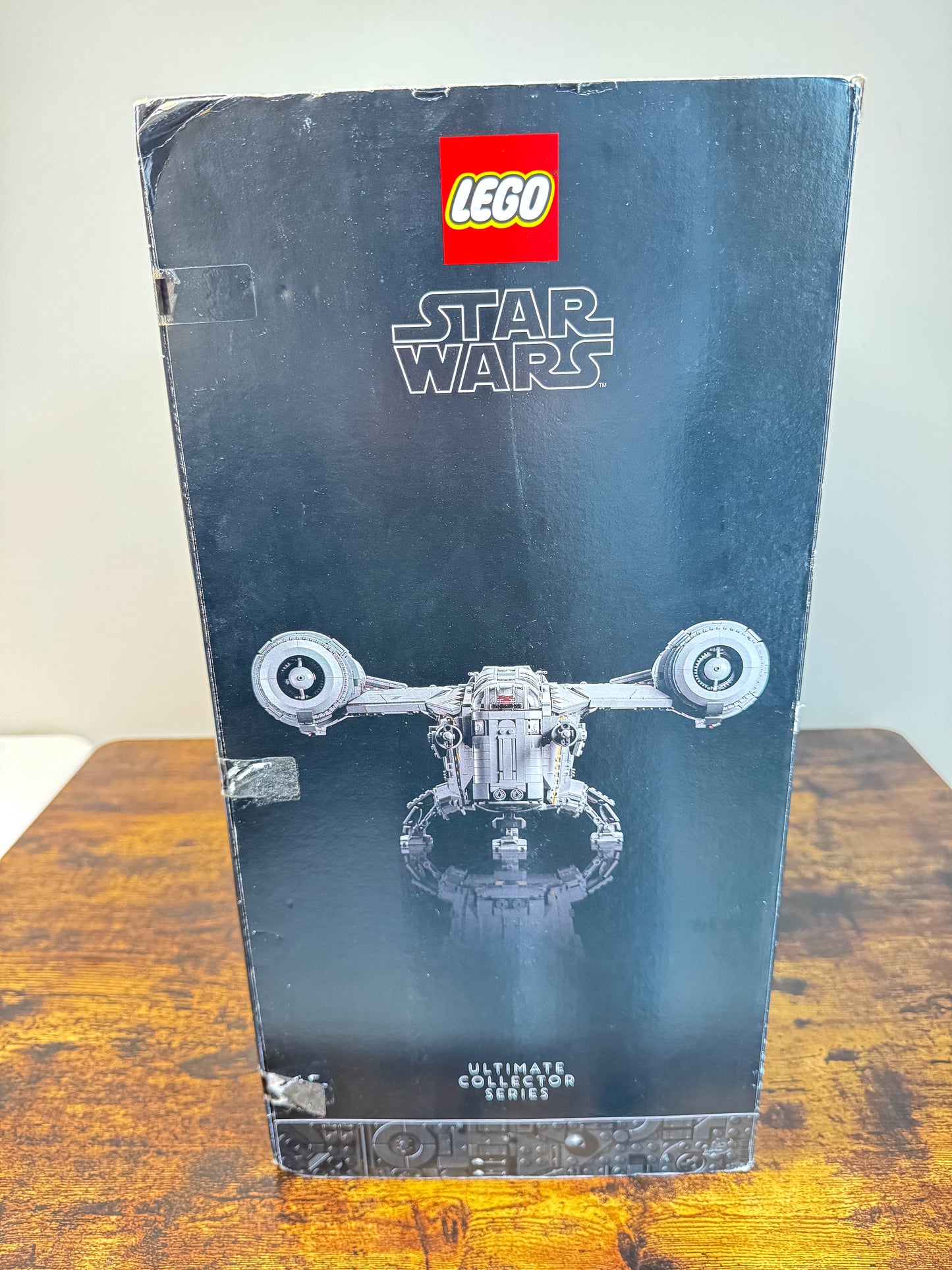 LEGO Star Wars Ultimate Collector Series The Razor Crest 75331 Factory Sealed
